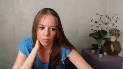Snapshot of adamais_ chatting on 06/18/26, 02:34 adamais_ online show from 06/18/26, 02:34