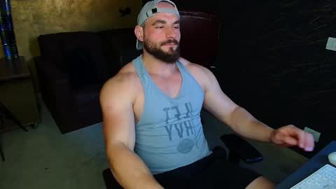 Snapshot of adamjameson chatting on 05/16/26, 05:04 AdamJameson online show from 05/16/26, 05:04