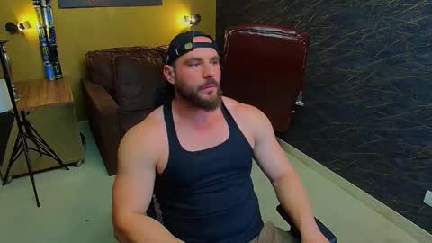 Snapshot of adamjameson chatting on 05/19/26, 04:41 AdamJameson online show from 05/19/26, 04:41