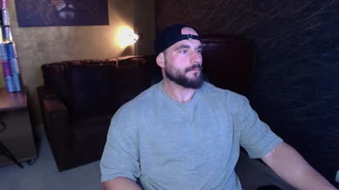 Snapshot of adamjameson chatting on 06/13/26, 05:38 AdamJameson online show from 06/13/26, 05:38