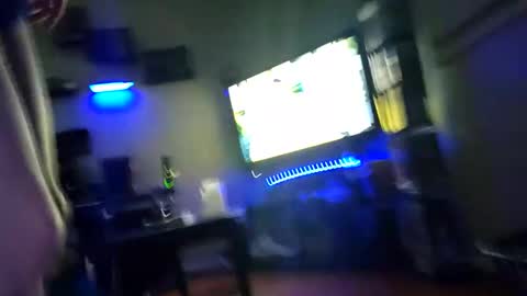 Snapshot of adamllamas chatting on 12/31/24, 02:51 adamllamas online show from 12/31/24, 02:51