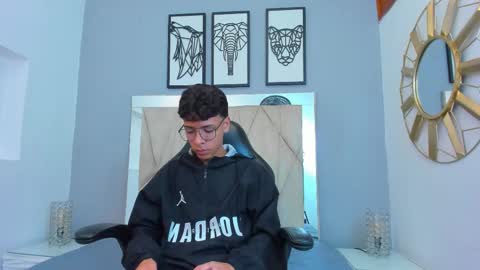 Adams Bobby online show from 11/11/25, 11:32