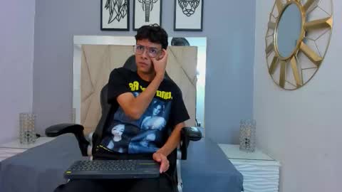 Adams Bobby online show from 11/14/25, 11:42