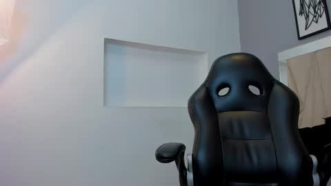 Adams Bobby online show from 02/01/26, 11:42