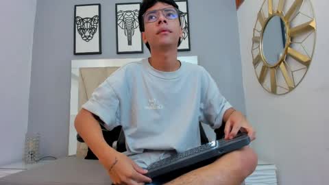 Adams Bobby online show from 04/21/26, 11:05