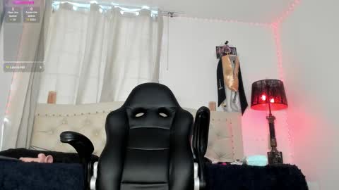 Snapshot of adams_ricci chatting on 12/12/24, 03:48 Adams online show from 12/12/24, 03:48