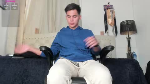 Snapshot of adams_ricci chatting on 01/25/25, 10:28 Adams online show from 01/25/25, 10:28