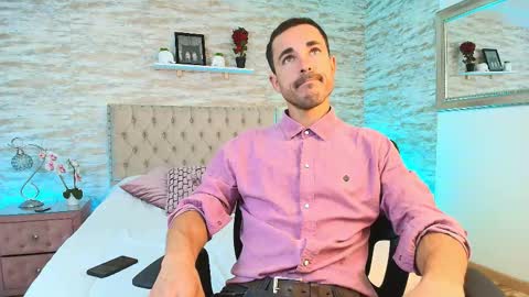 Im Adams Sanz online show from 02/06/26, 08:12