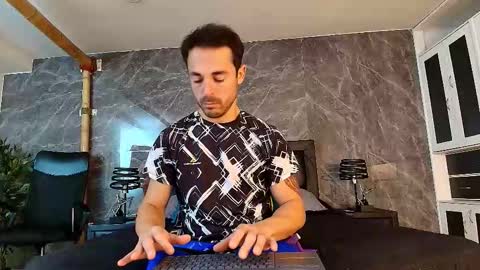 Im Adams Sanz online show from 03/02/26, 07:43