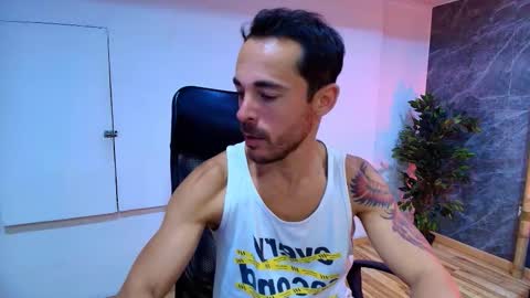 Im Adams Sanz online show from 03/04/26, 08:04