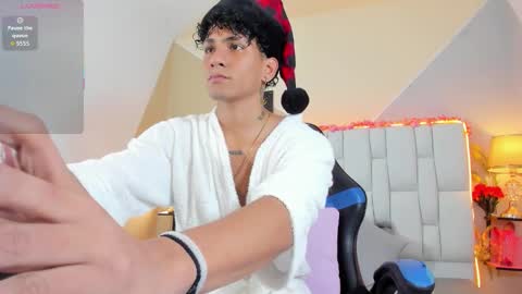 Adan Oriol online show from 12/03/25, 04:09