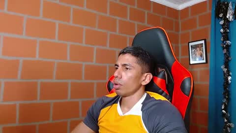 Adan Sin online show from 12/19/24, 11:03