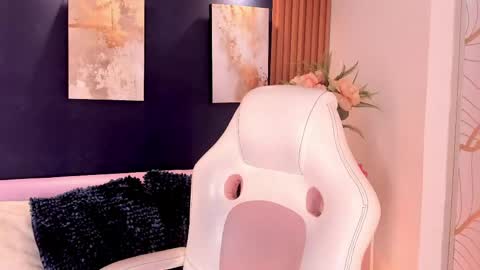 Snapshot of adann_scott chatting on 06/06/26, 12:43 Adan online show from 06/06/26, 12:43