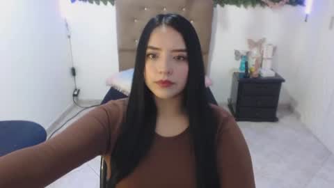 Snapshot of adara_cute_69 chatting on 07/25/26, 04:26 Adara online show from 07/25/26, 04:26