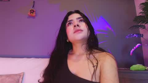 Snapshot of adara_johnson_ chatting on 04/23/26, 11:42 Adara Johnson online show from 04/23/26, 11:42