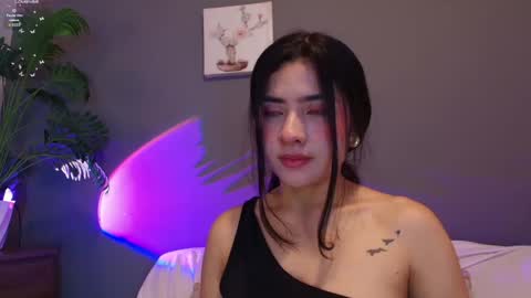 Snapshot of adara_johnson_ chatting on 05/27/26, 12:24 Adara Johnson online show from 05/27/26, 12:24