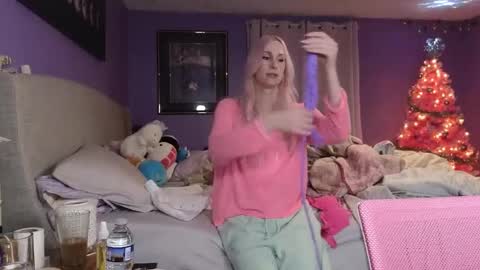 Addibabeee online show from 01/06/25, 11:31