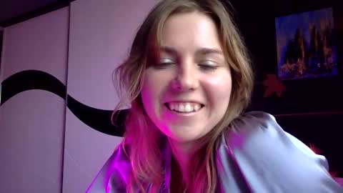 addicta_vera online show from 12/05/25, 11:41