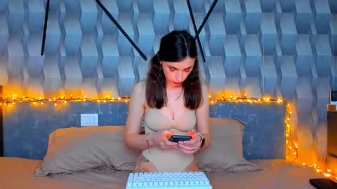 PMFORPVTBB online show from 04/19/26, 08:11