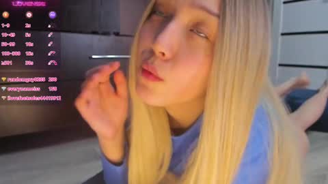 Adel online show from 03/10/25, 09:53