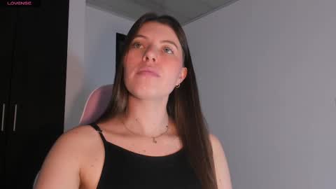 Snapshot of adela_parker chatting on 12/27/24, 09:00 Adela Parker online show from 12/27/24, 09:00