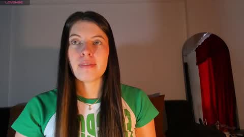 Snapshot of adela_parker chatting on 03/11/25, 08:31 Adela Parker online show from 03/11/25, 08:31