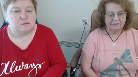 Snapshot of adelandsofia chatting on 01/13/26, 09:47 AdelAndSofia online show from 01/13/26, 09:47