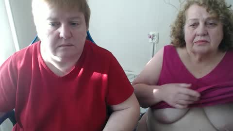 Snapshot of adelandsofia chatting on 02/09/26, 09:35 AdelAndSofia online show from 02/09/26, 09:35