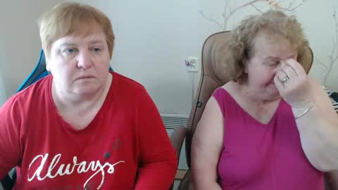 AdelAndSofia online show from 04/06/26, 10:49