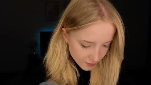 Adele online show from 06/17/26, 08:54