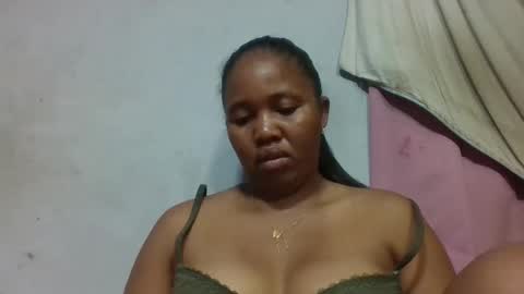 Snapshot of adelealy chatting on 05/06/26, 05:03 adelealy online show from 05/06/26, 05:03