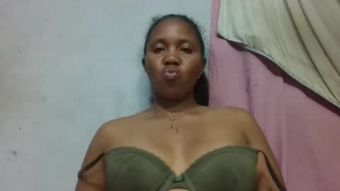 Snapshot of adelealy chatting on 05/09/26, 07:19 adelealy online show from 05/09/26, 07:19