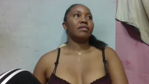 Snapshot of adelealy chatting on 05/18/26, 02:40 adelealy online show from 05/18/26, 02:40