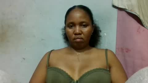 Snapshot of adelealy chatting on 05/21/26, 02:35 adelealy online show from 05/21/26, 02:35
