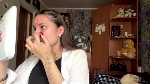 Poly online show from 04/16/26, 12:17