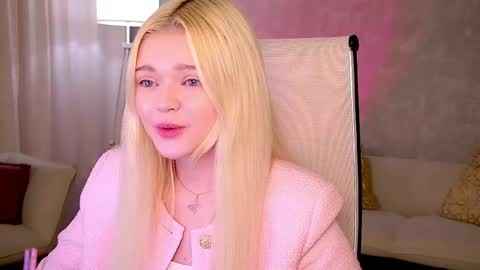 Adele  2200 -700  1000  UTCGMT 100 online show from 04/18/26, 01:53