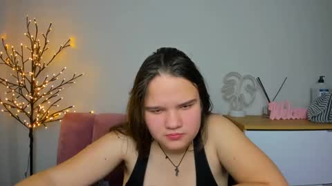 adelecruzz online show from 02/12/25, 01:37