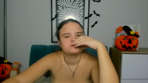 adelecruzz online show from 10/23/25, 07:18