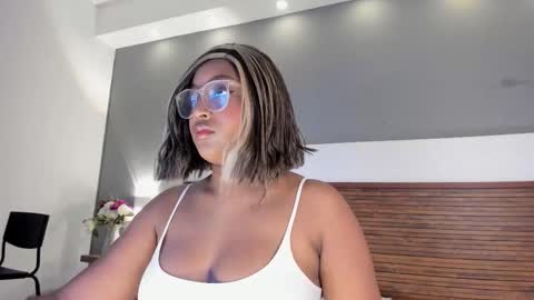 Adele  online show from 11/19/25, 12:16