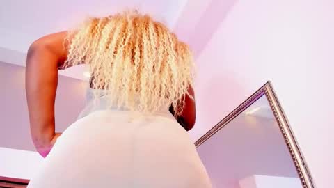 Adele  online show from 02/10/26, 06:56