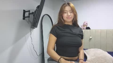 adellein foxx online show from 02/10/26, 01:43