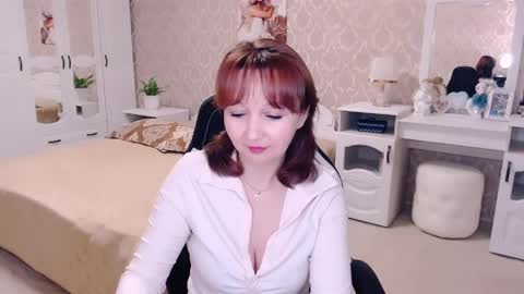 Snapshot of adelemoran chatting on 02/27/25, 12:54 AdeleMoran online show from 02/27/25, 12:54