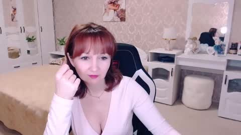 Snapshot of adelemoran chatting on 03/08/25, 09:29 AdeleMoran online show from 03/08/25, 09:29