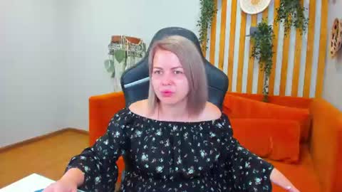 AdeleRavelle online show from 08/09/26, 05:12