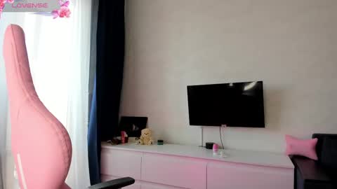 Adele online show from 02/25/25, 05:41