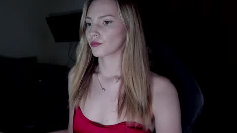 Snapshot of adeleshinem chatting on 12/28/24, 06:17 Adele Shine online show from 12/28/24, 06:17