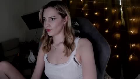 Snapshot of adeleshinem chatting on 02/25/25, 09:09 Adele Shine online show from 02/25/25, 09:09