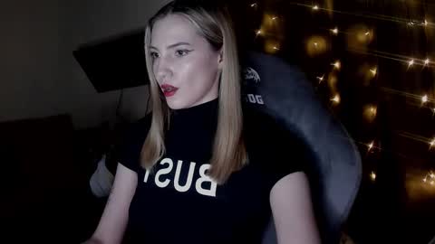 Snapshot of adeleshinem chatting on 03/06/25, 01:03 Adele Shine online show from 03/06/25, 01:03