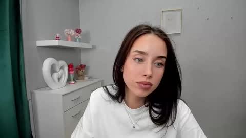 Adele online show from 04/07/26, 05:52