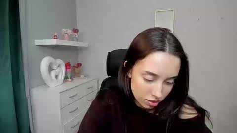 Adele online show from 04/08/26, 12:38